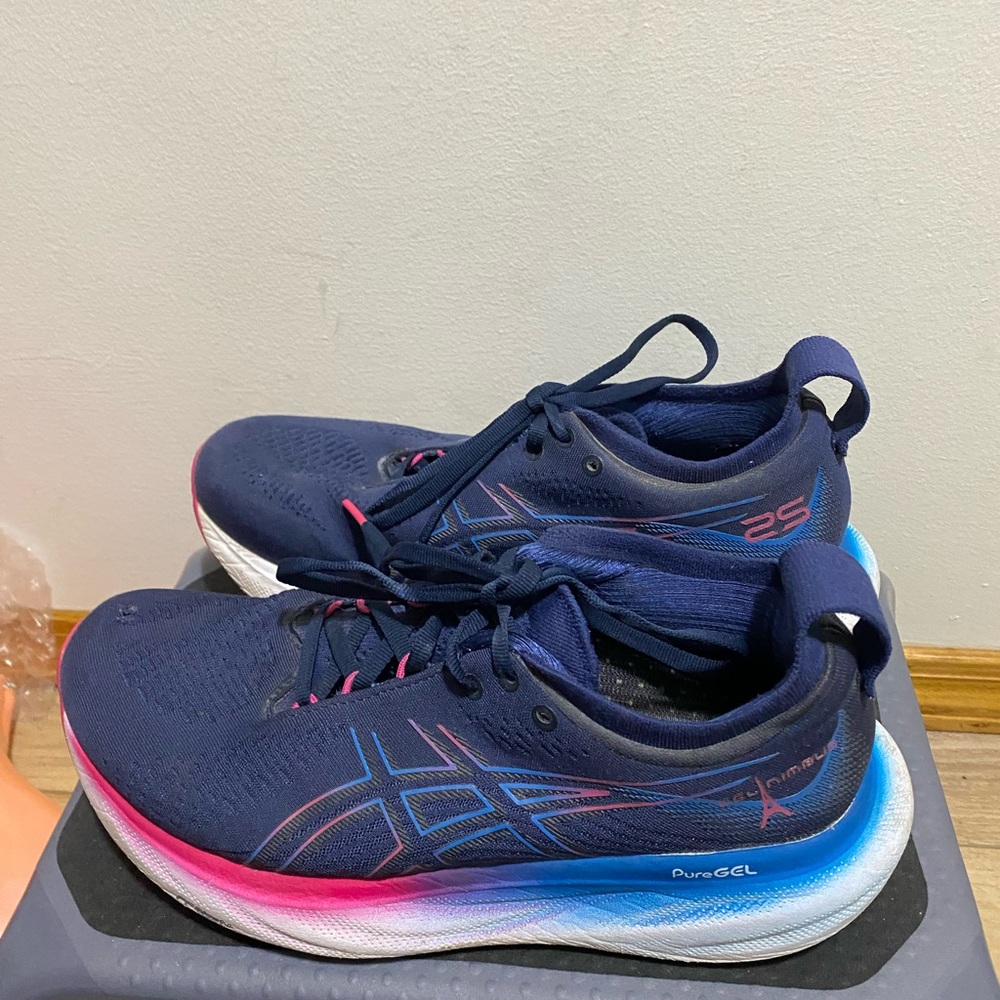 ASICS Women’s Navy with Pink and Blue Gradient Sole Sneakers Size 8